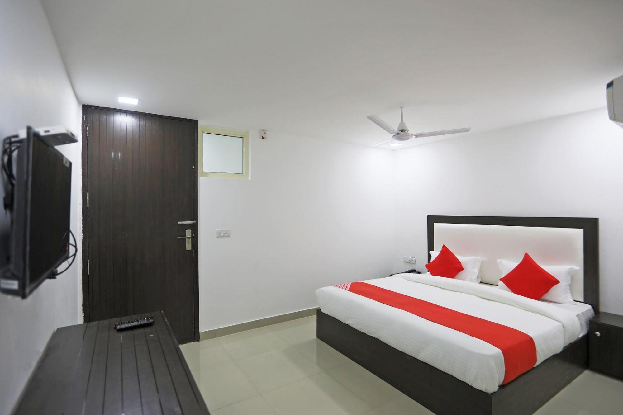 Townhouse South Lawn Hotell New Delhi Eksteriør bilde