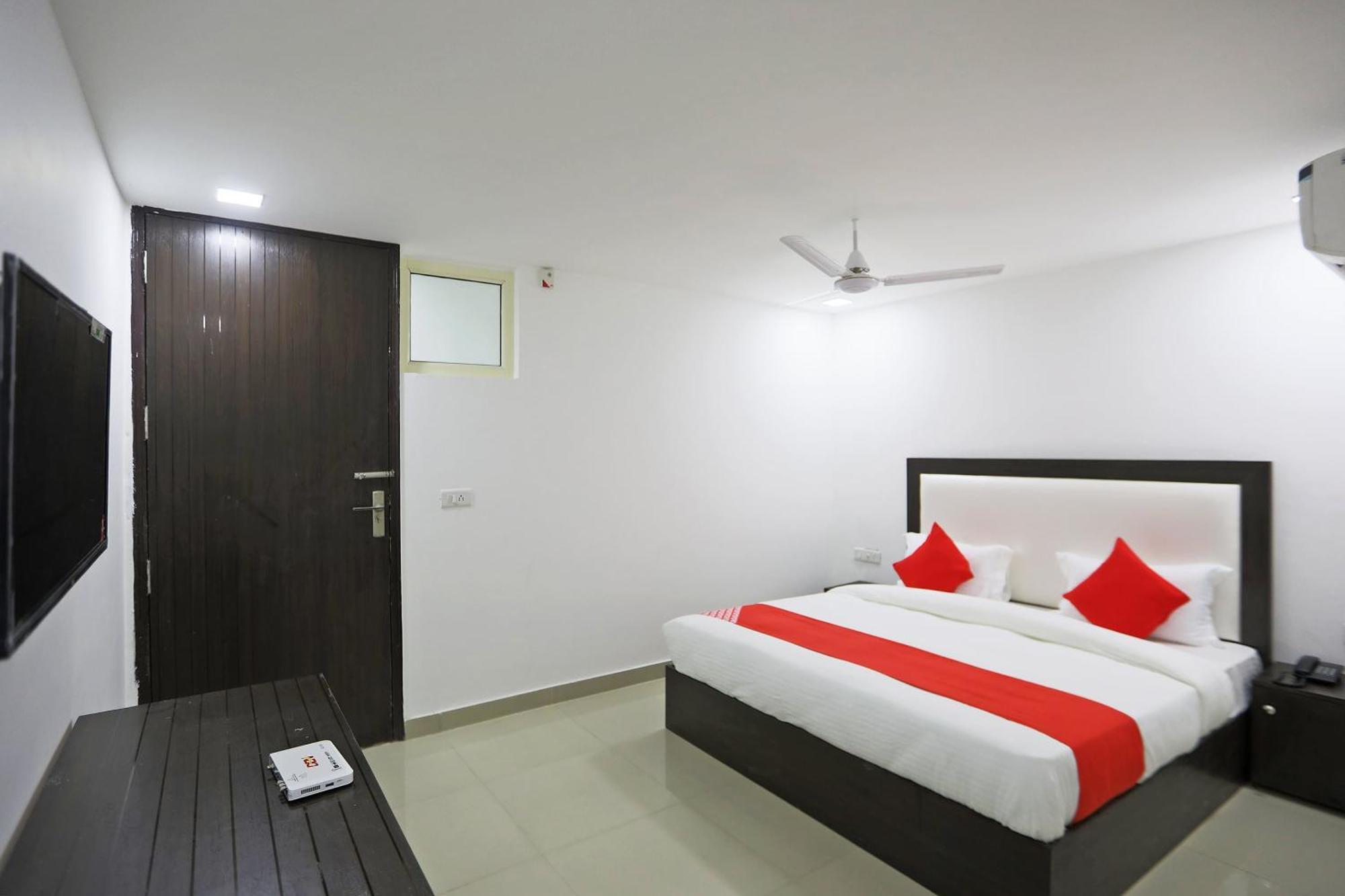Townhouse South Lawn Hotell New Delhi Eksteriør bilde